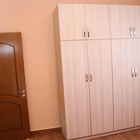 بيت للعطل Cara *